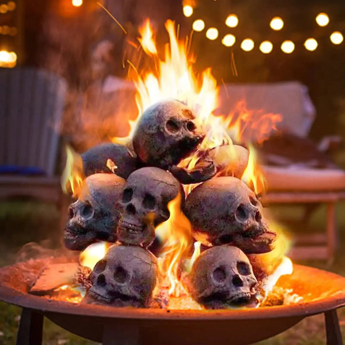 Ildfast kraniefigur i resin til gotisk indretning og halloween