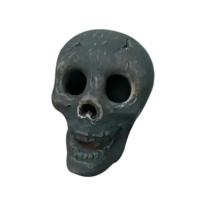 Ildfast kraniefigur i resin til gotisk indretning og halloween