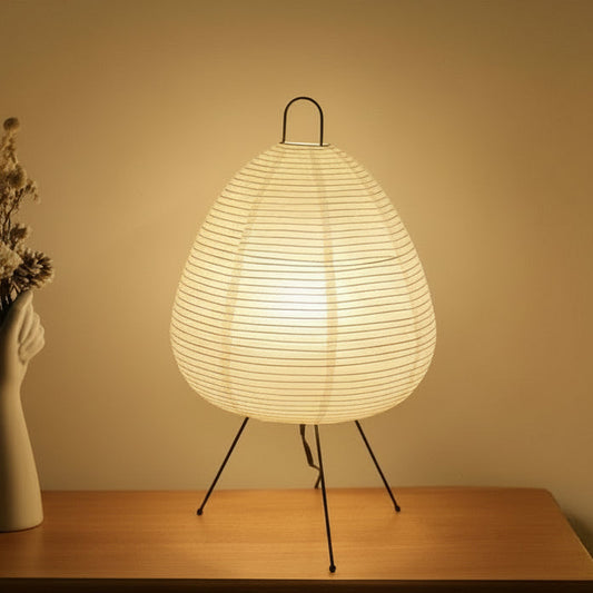Elegant bordlampe i rispapir med jernfod i japansk design