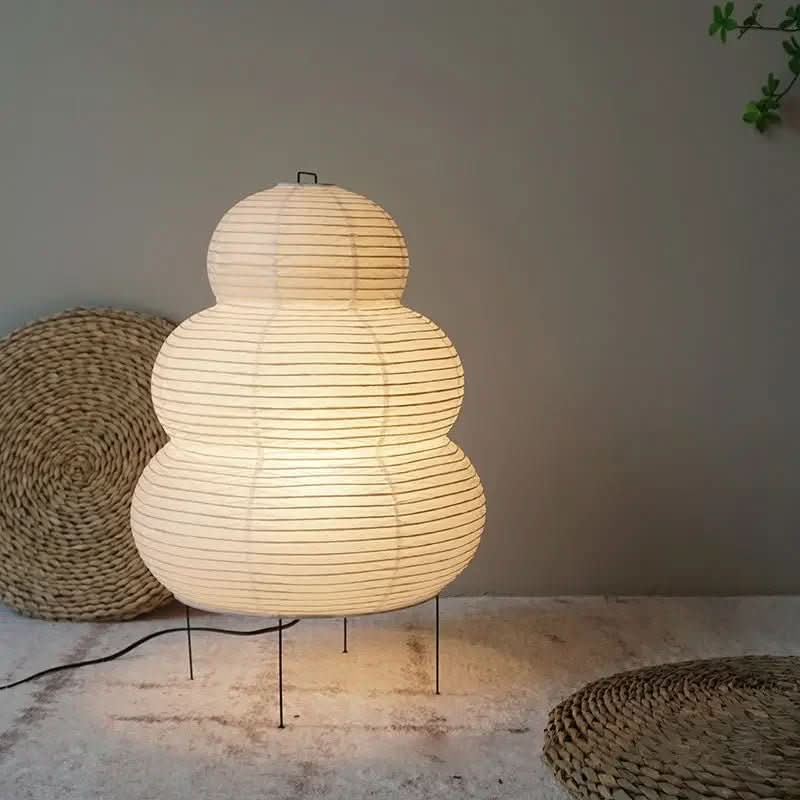 Elegant bordlampe i rispapir med jernfod i japansk design