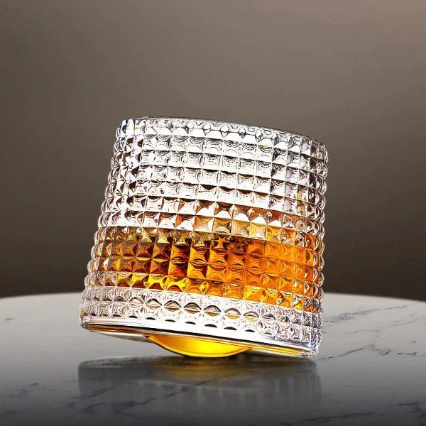 Drejelige whiskyglas i blyfrit krystal med gaveæske til whiskyelskere