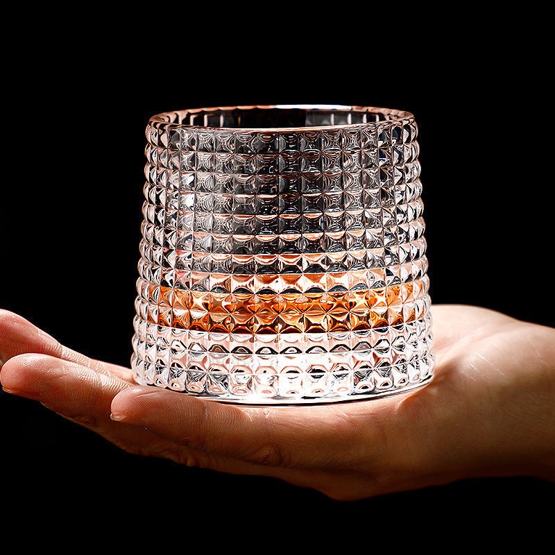 Drejelige whiskyglas i blyfrit krystal med gaveæske til whiskyelskere