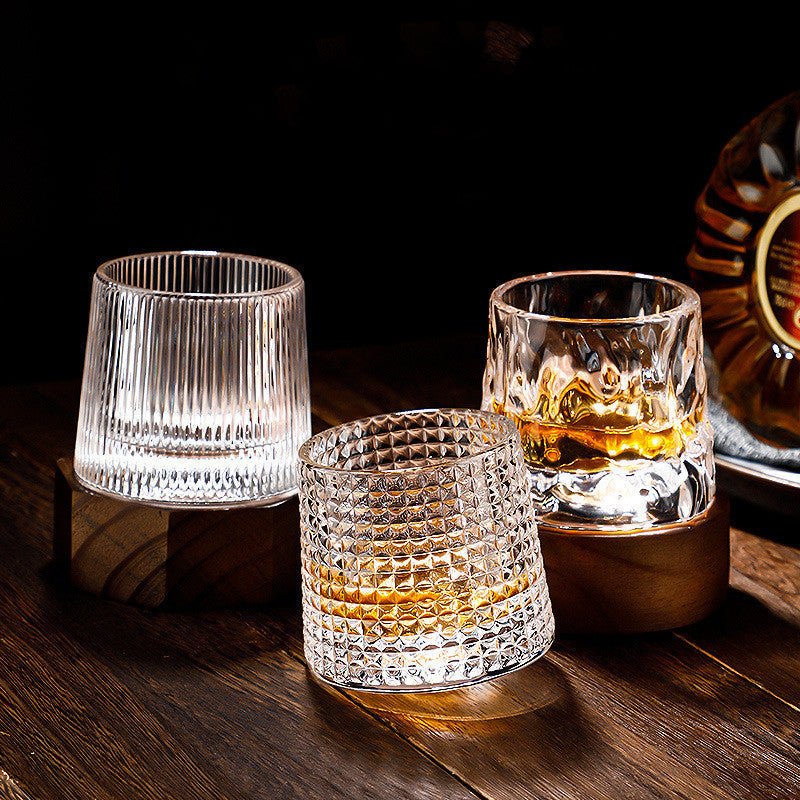 Drejelige whiskyglas i blyfrit krystal med gaveæske til whiskyelskere