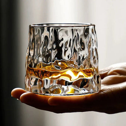 Drejelige whiskyglas i blyfrit krystal med gaveæske til whiskyelskere